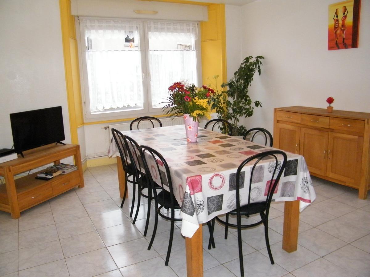 Les Charmois Apartment