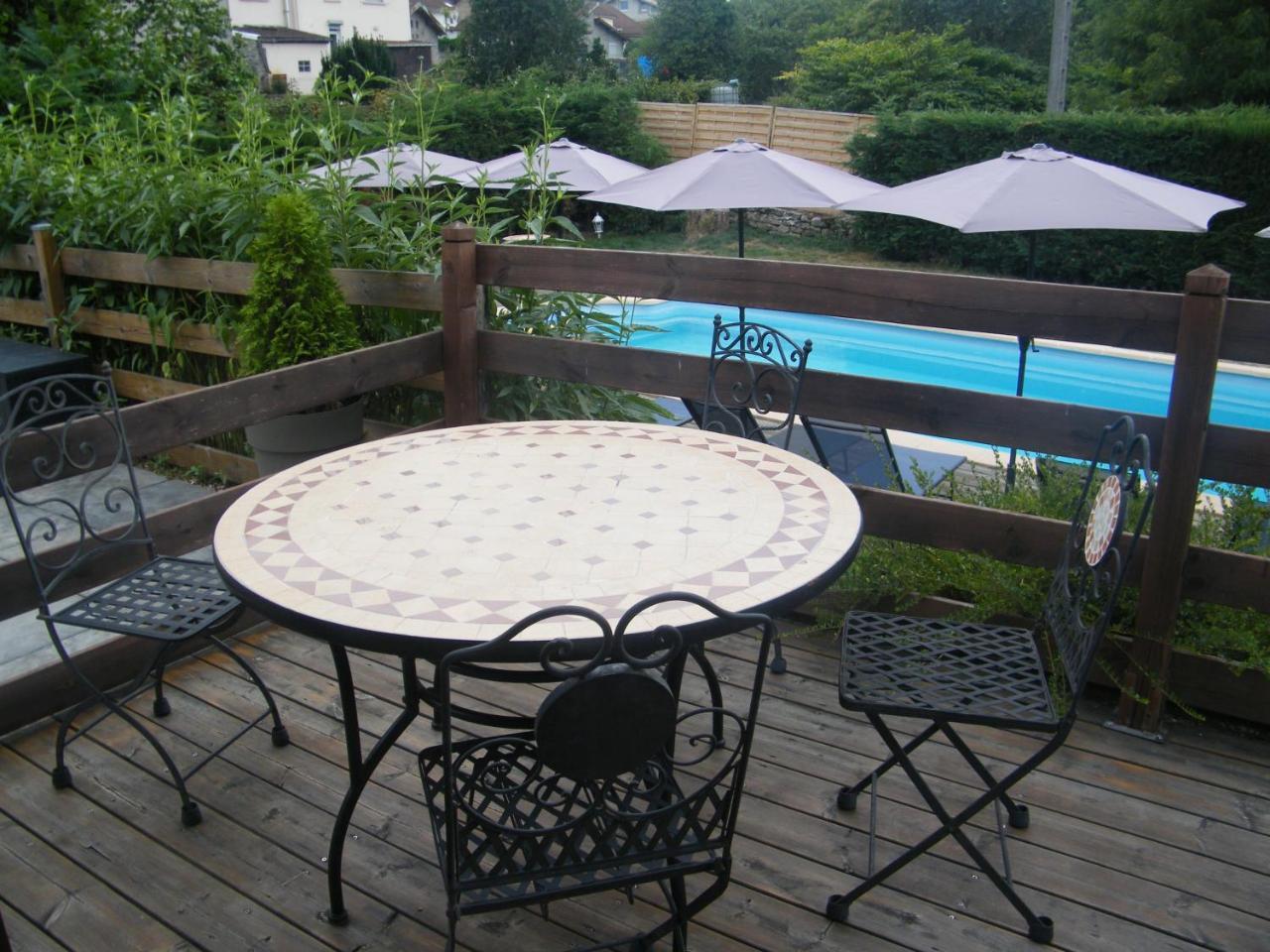 Les Charmois Apartment